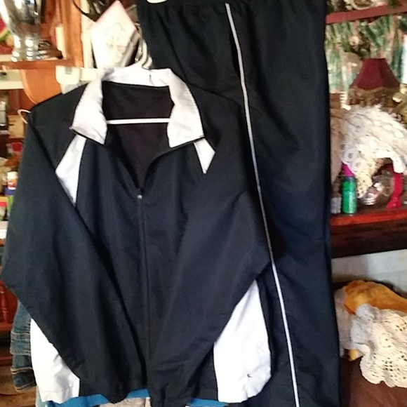 L 12-14 Danskin 2pc. dk blue with whiteWind/J Suit - Picture 1 of 2